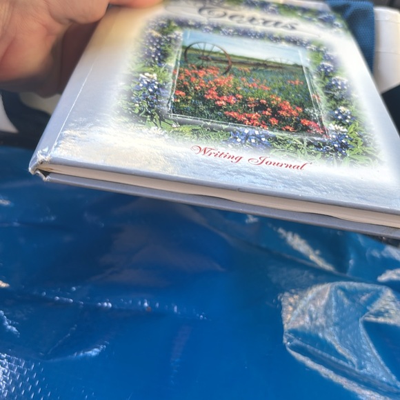 NWT Texas Writing Journal, 7.75” x 5.5” x .50” 96 pages clean with hardback - Picture 6 of 7